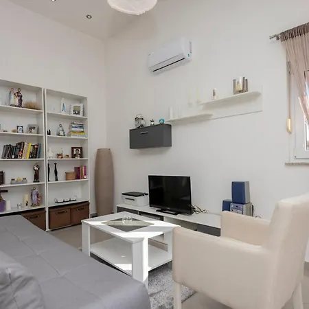 House Dragica